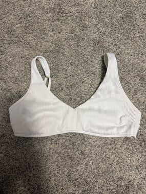 Hollister Seamless Ribbed White Bikini top size small
